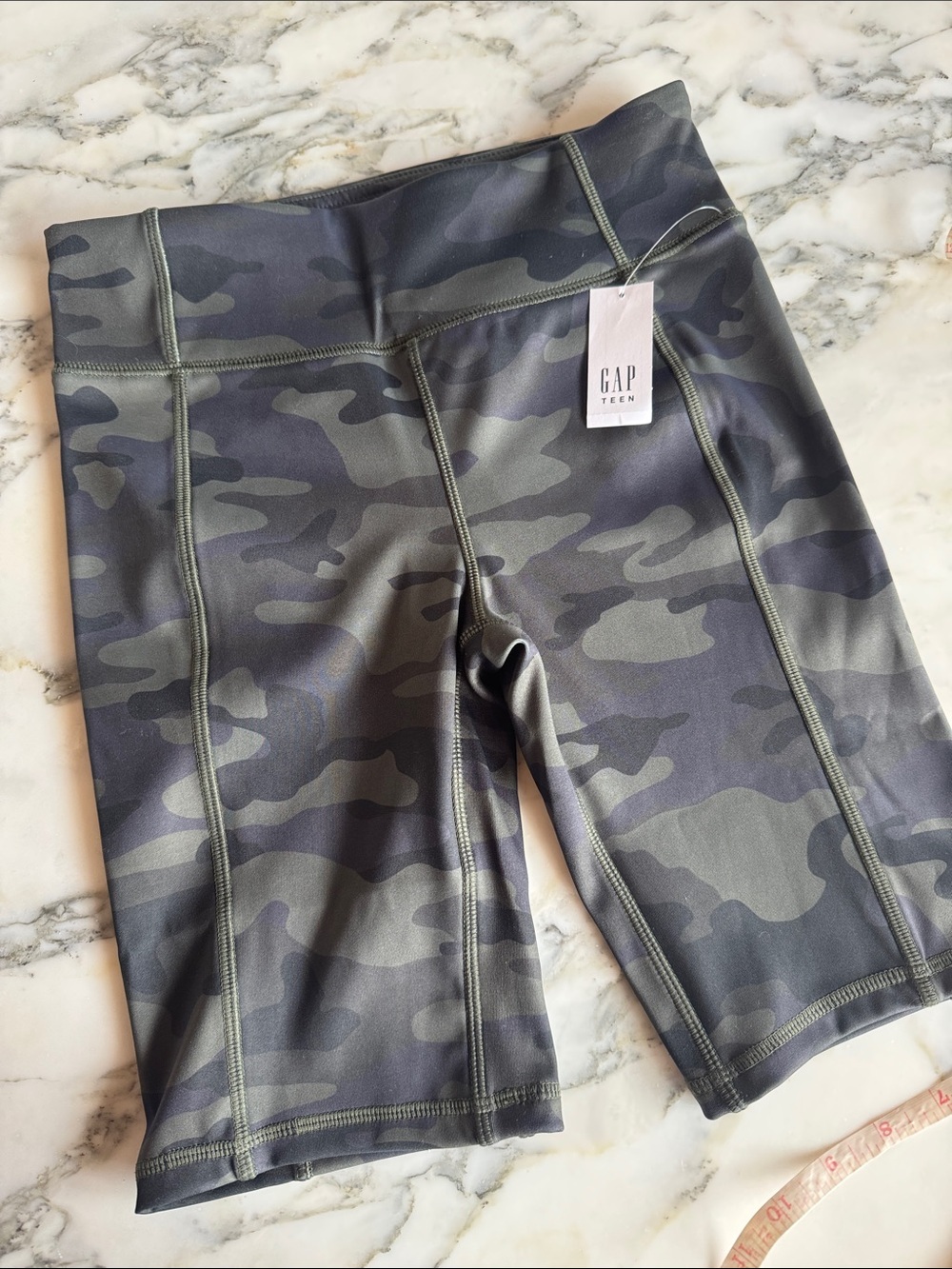 GAP Teen High Rise Green & Black Camo Bike Shorts Teen size 12